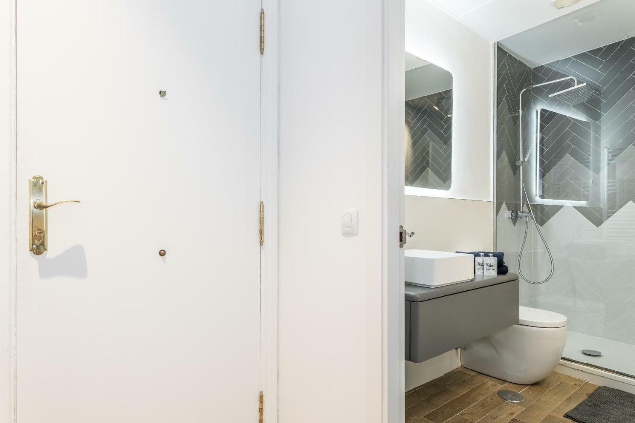 Waou Gran Via Es Mia - Corta Duracion Apartment Madrid Bagian luar foto